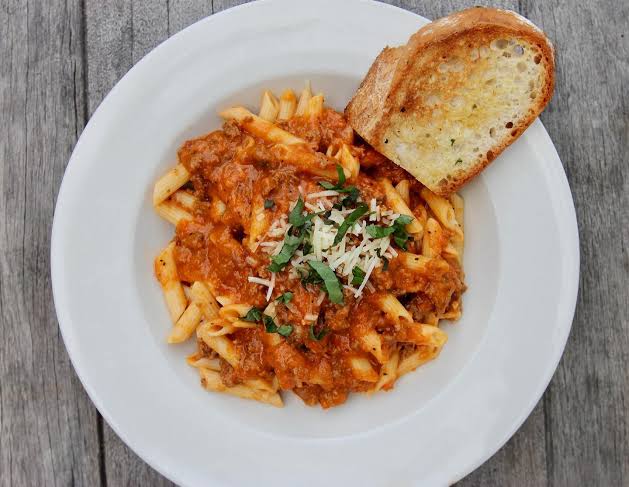 SPECIAL! Penne Bolognese &amp; Garlic Bread