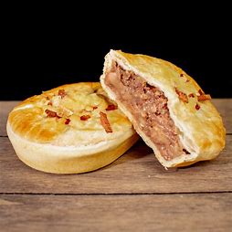 Timbertown Beef, Cheese &amp; Bacon Pie